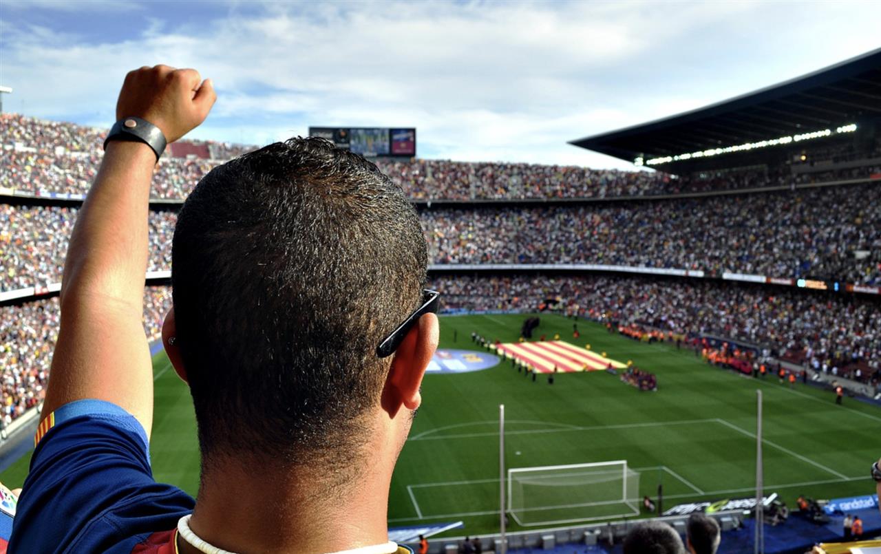 Få skarpe kommentarer og fodbold debat