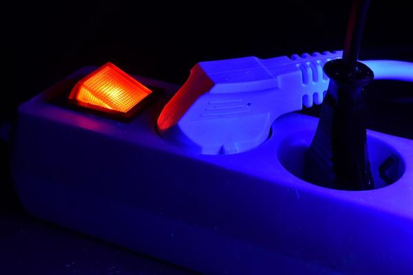 Gå ikke på kompromis med kvalitet, design eller pris, men køb stikdåser hos Av-Cables.dk